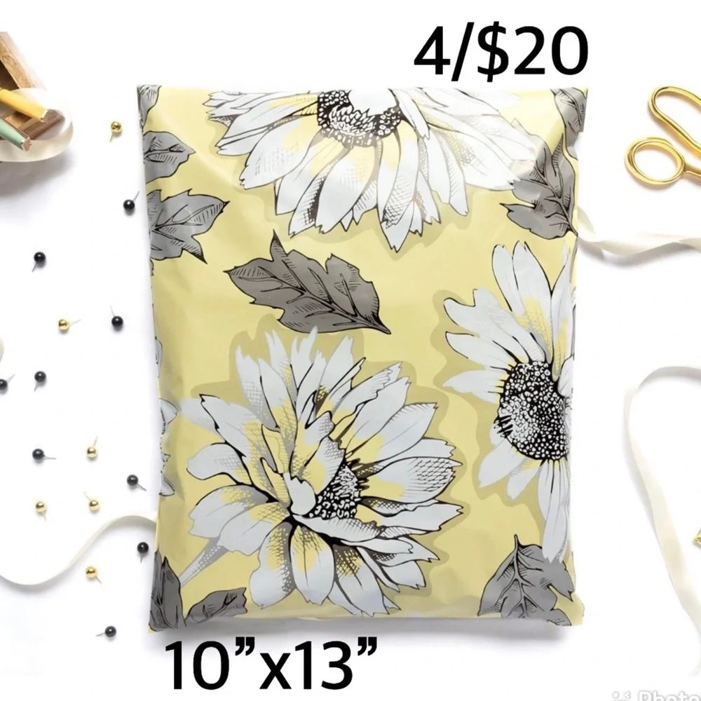 4/$20 -20 Sunflower Poly mailer 10”x13”